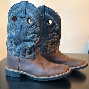 Cody James Western Pull-On Boots in Brown and Black